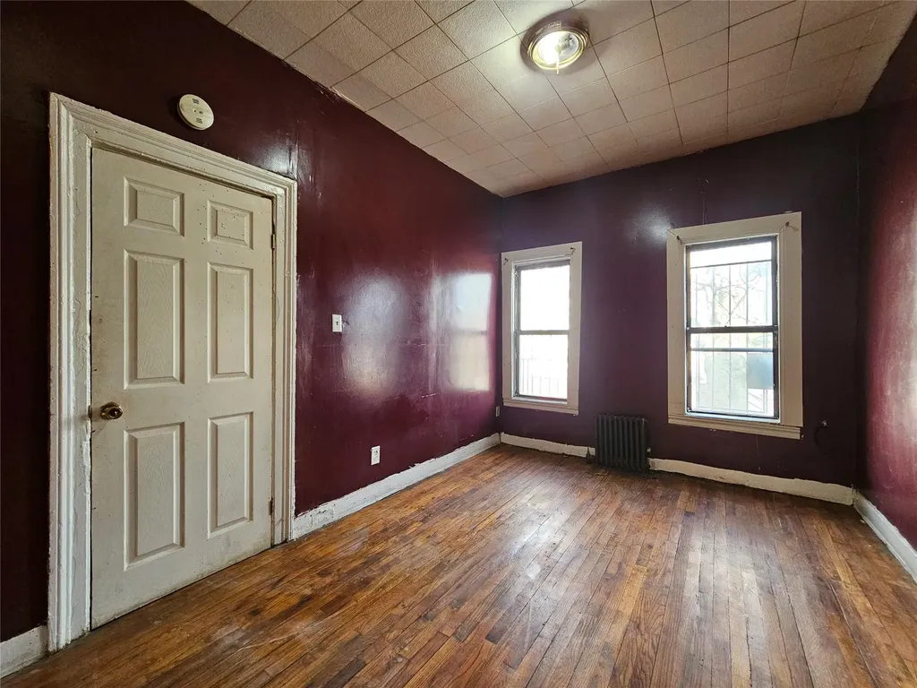 1076 Lafayette Avenue Brooklyn NY 11221