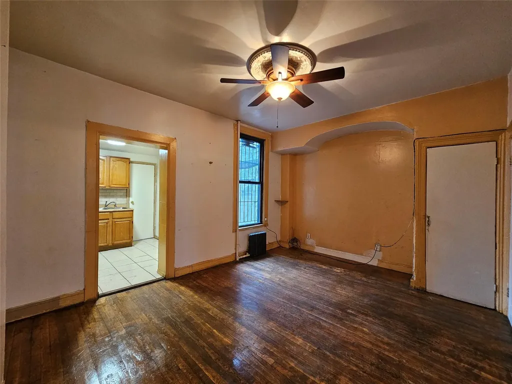 1076 Lafayette Avenue Brooklyn NY 11221