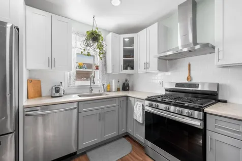 9 Westwood Avenue Deer Park NY 11729