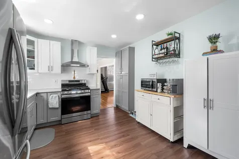 9 Westwood Avenue Deer Park NY 11729