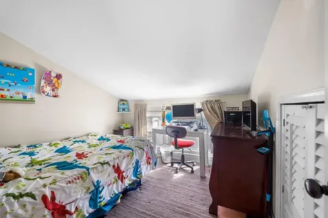 9 Westwood Avenue Deer Park NY 11729