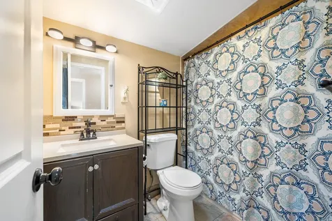 9 Westwood Avenue Deer Park NY 11729