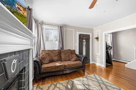 9 Westwood Avenue Deer Park NY 11729