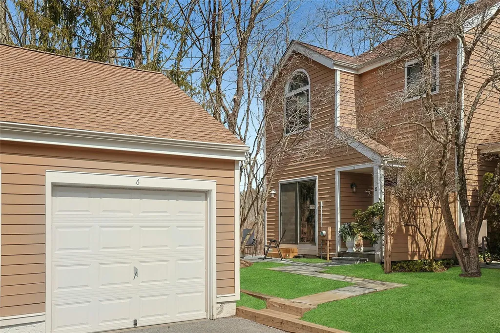 6 Deer Run Chappaqua NY 10514
