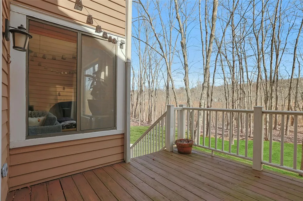 6 Deer Run Chappaqua NY 10514