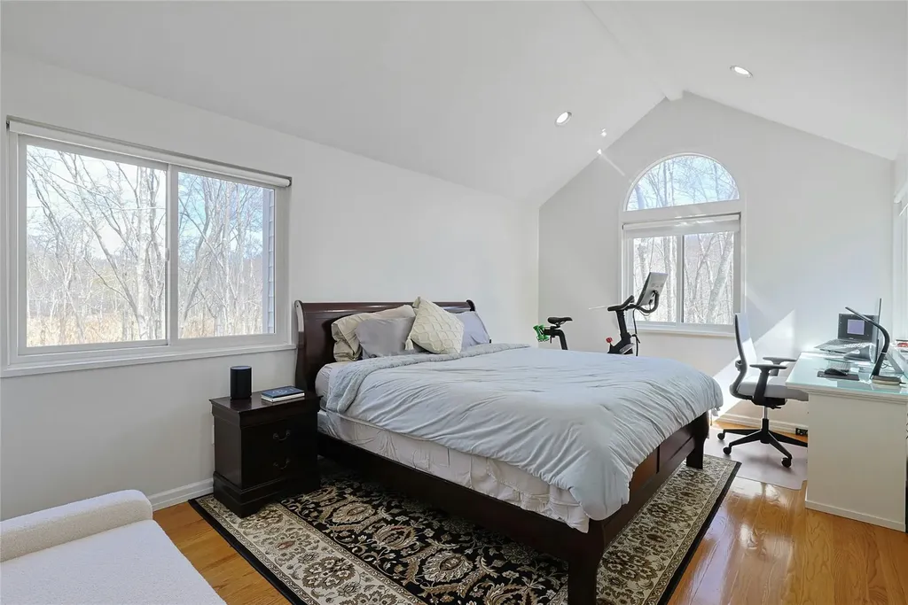6 Deer Run Chappaqua NY 10514