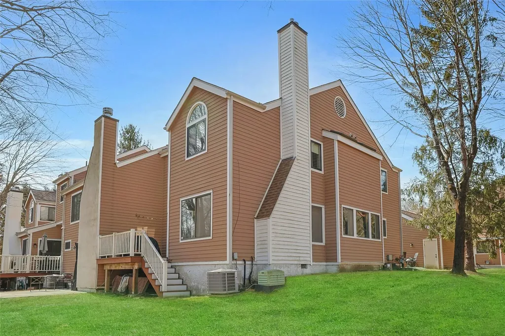 6 Deer Run Chappaqua NY 10514
