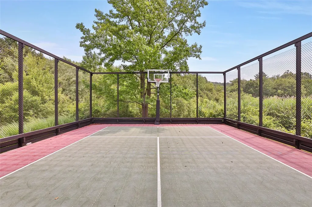 6 Deer Run Chappaqua NY 10514