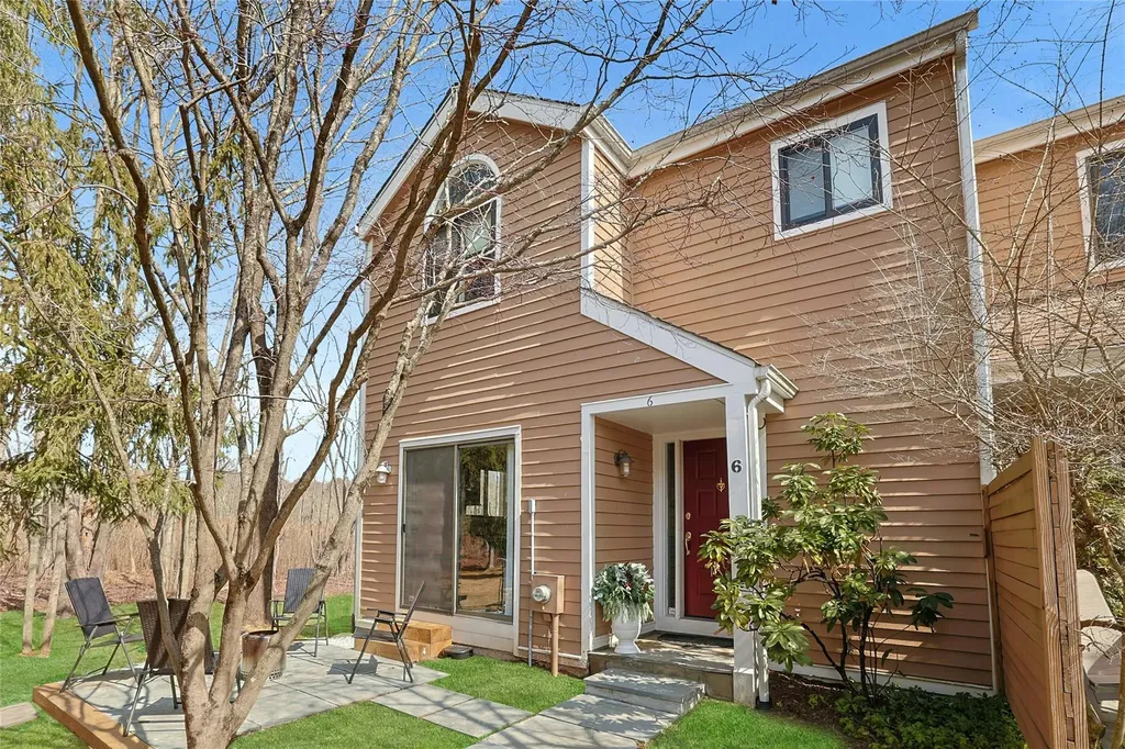 6 Deer Run Chappaqua NY 10514