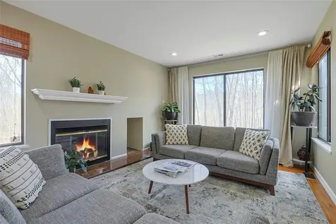 6 Deer Run Chappaqua NY 10514