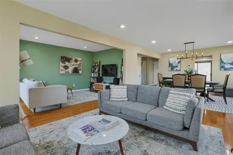 6 Deer Run Chappaqua NY 10514