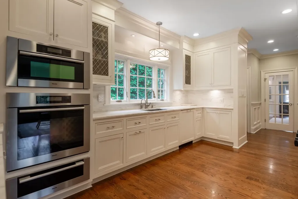134 Circle Drive Manhasset NY 11030