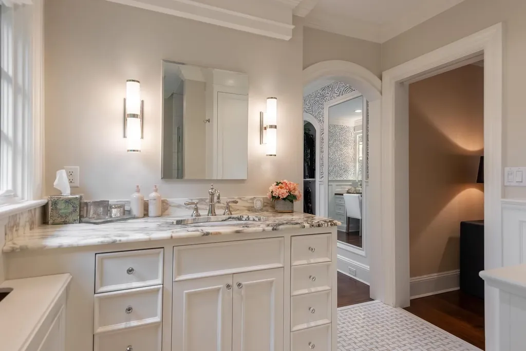 134 Circle Drive Manhasset NY 11030