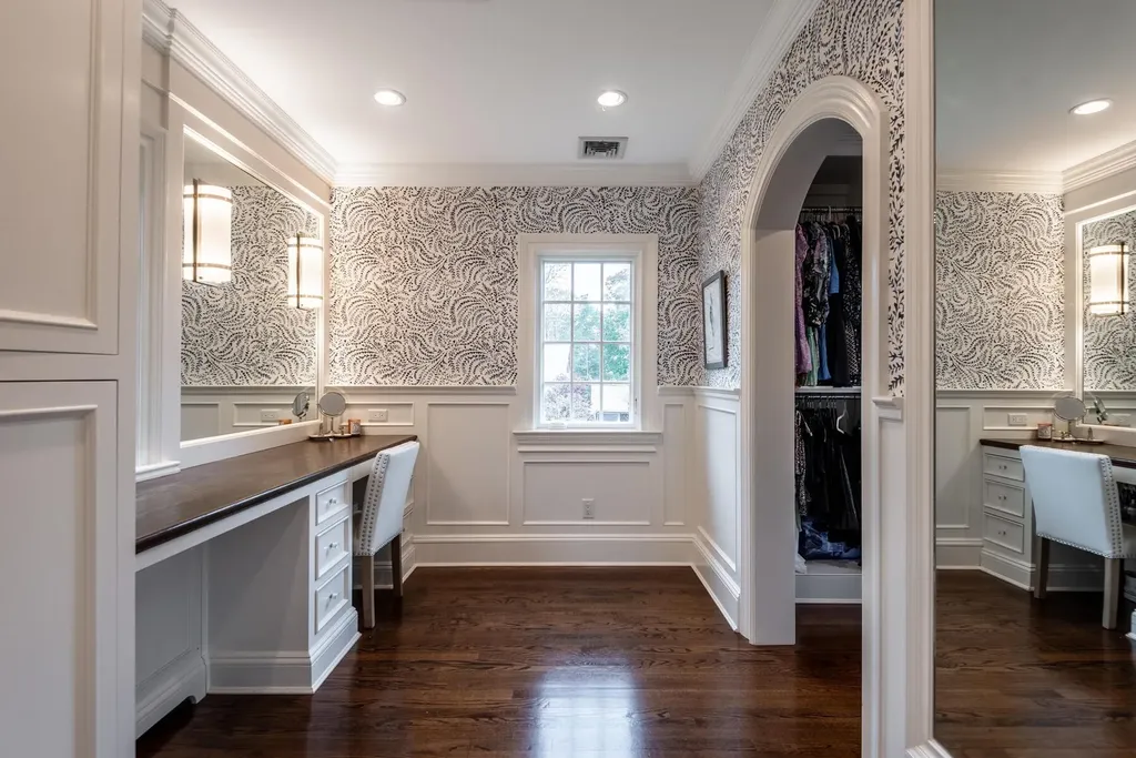 134 Circle Drive Manhasset NY 11030