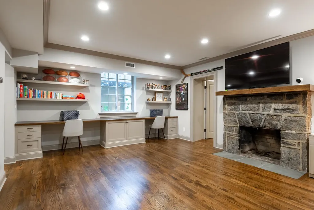 134 Circle Drive Manhasset NY 11030