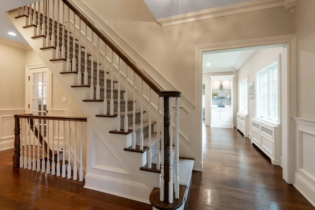 134 Circle Drive Manhasset NY 11030