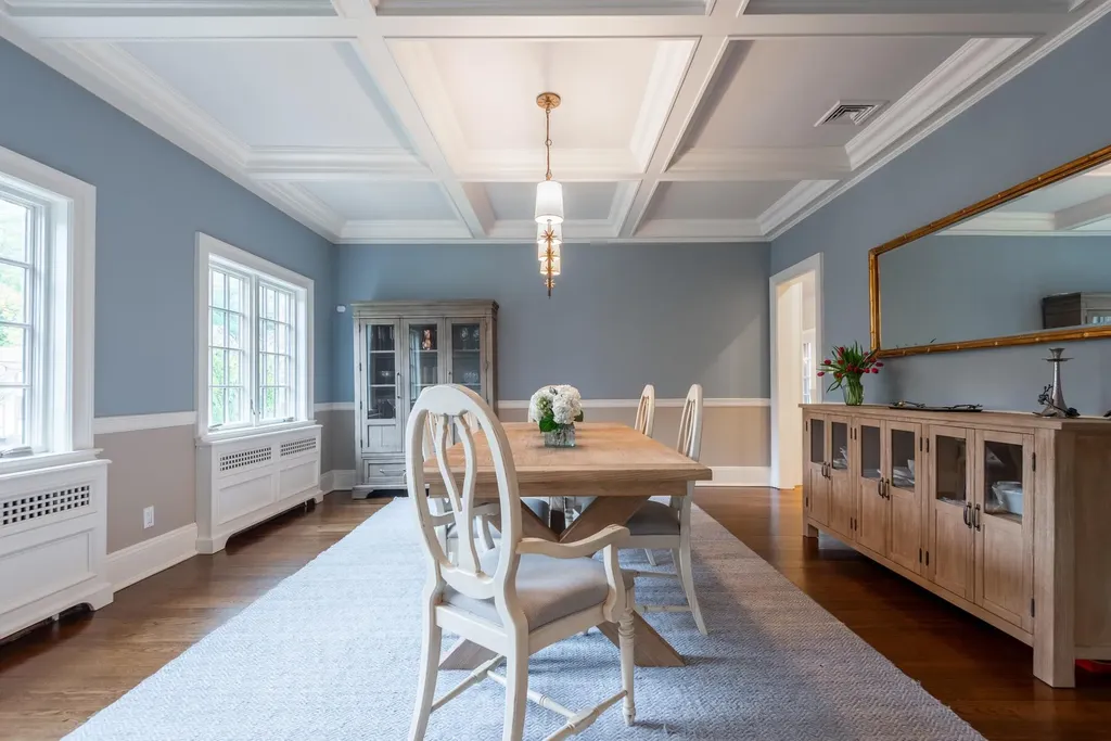 134 Circle Drive Manhasset NY 11030