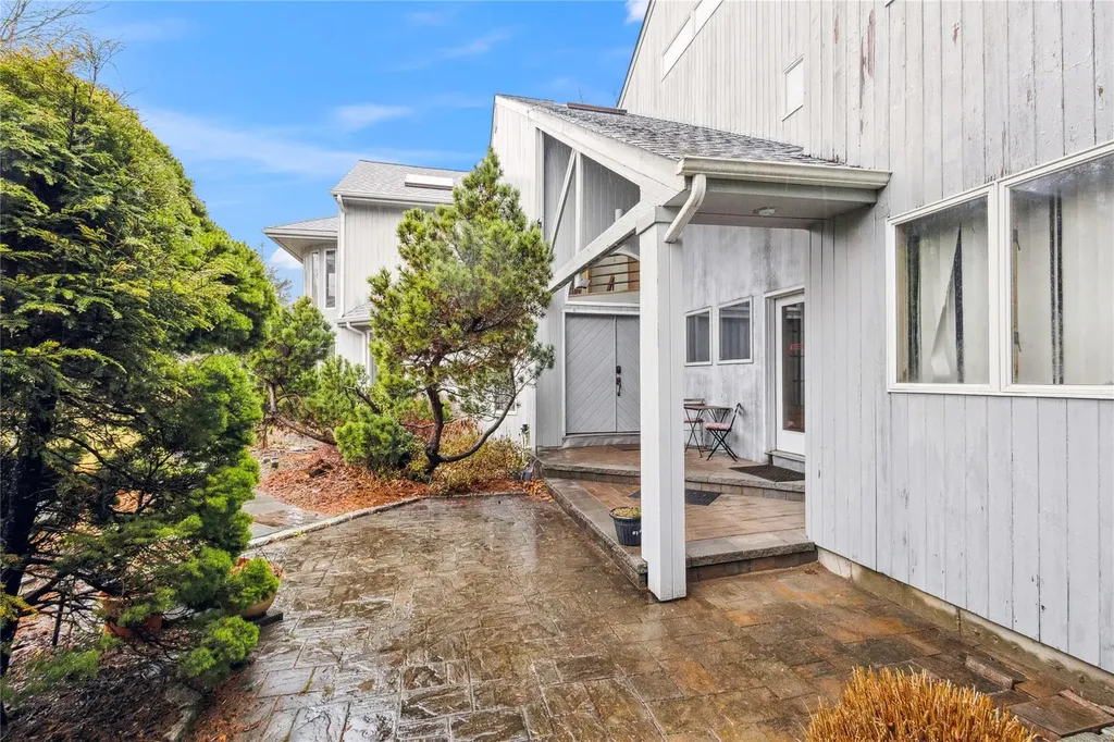 12 Friendly Road Smithtown NY 11787