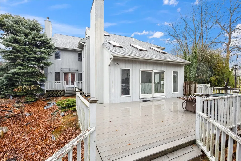 12 Friendly Road Smithtown NY 11787