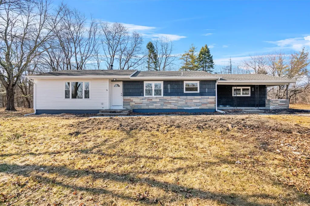 545 County Route 12 New Hampton NY 10958
