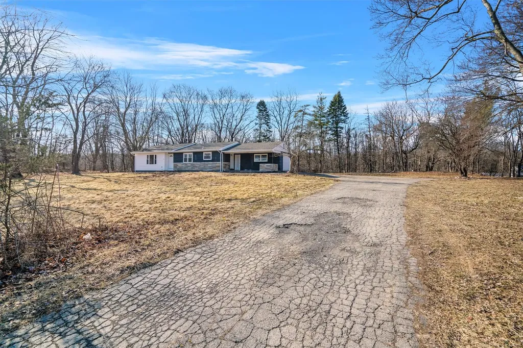 545 County Route 12 New Hampton NY 10958