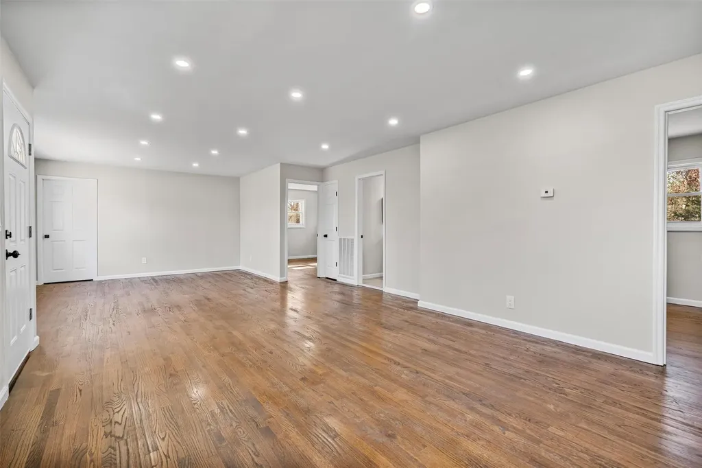 545 County Route 12 New Hampton NY 10958