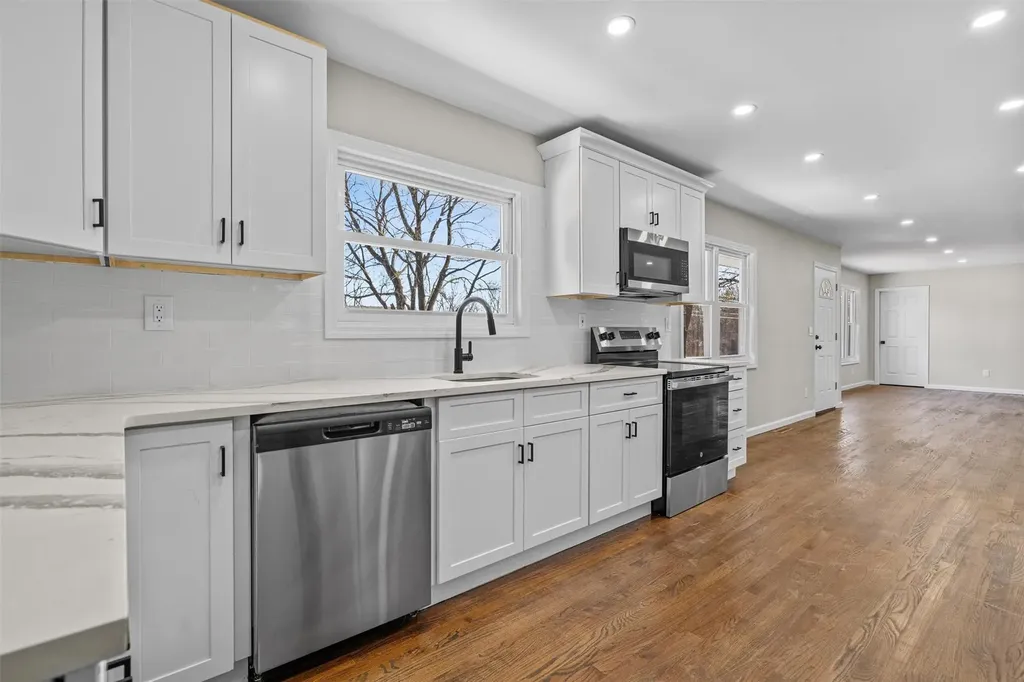 545 County Route 12 New Hampton NY 10958
