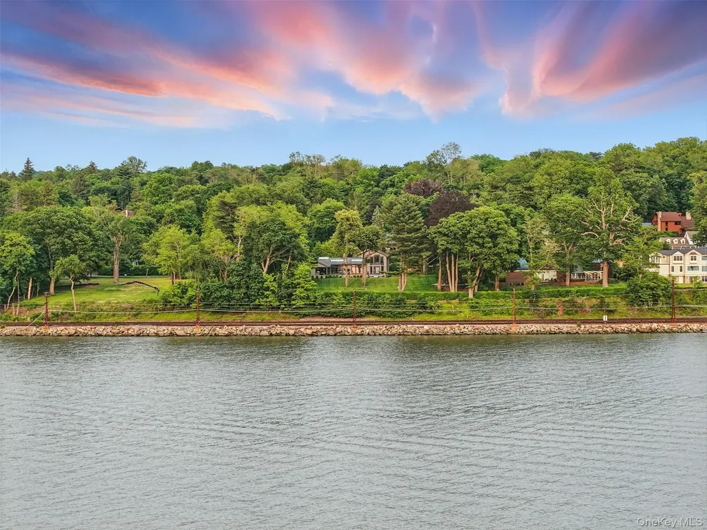 30 Half Moon Lane Irvington NY 10533