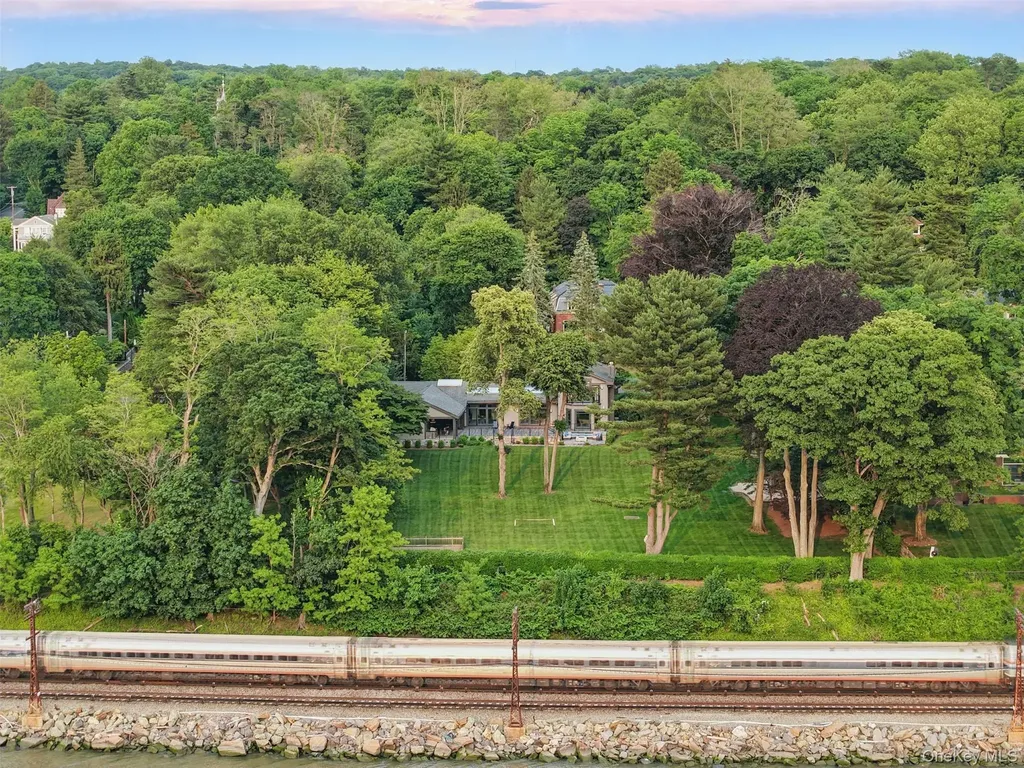 30 Half Moon Lane Irvington NY 10533