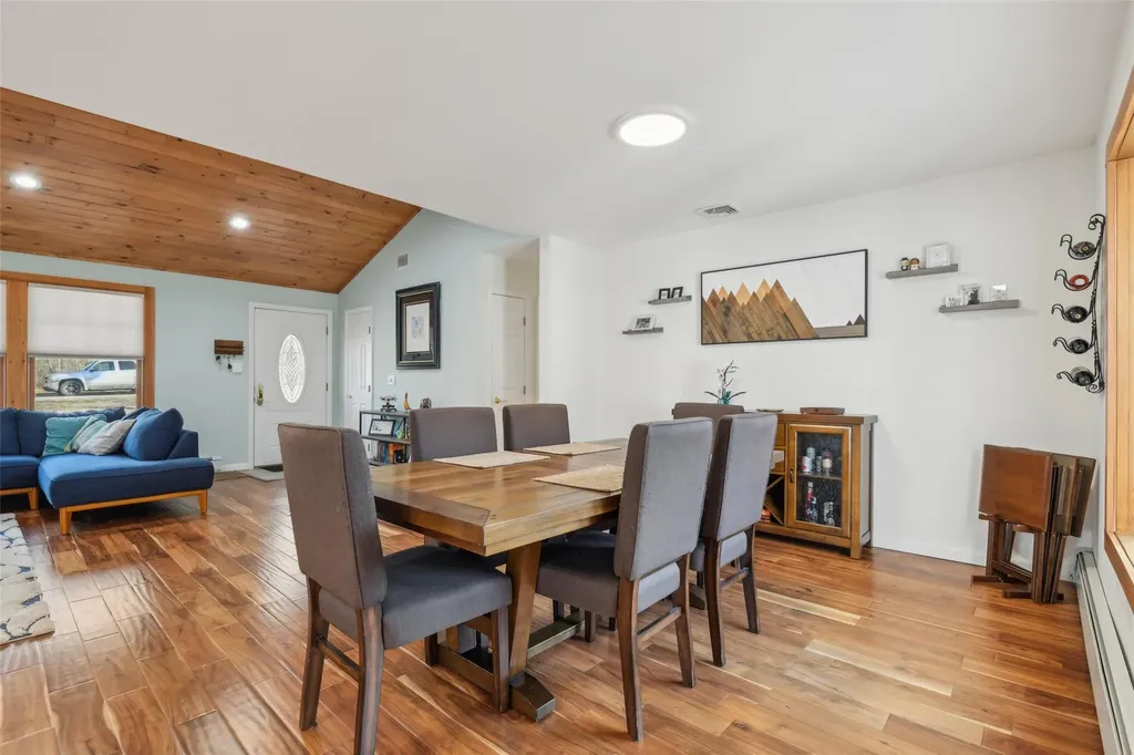 8 Rustic Road Yaphank NY 11980