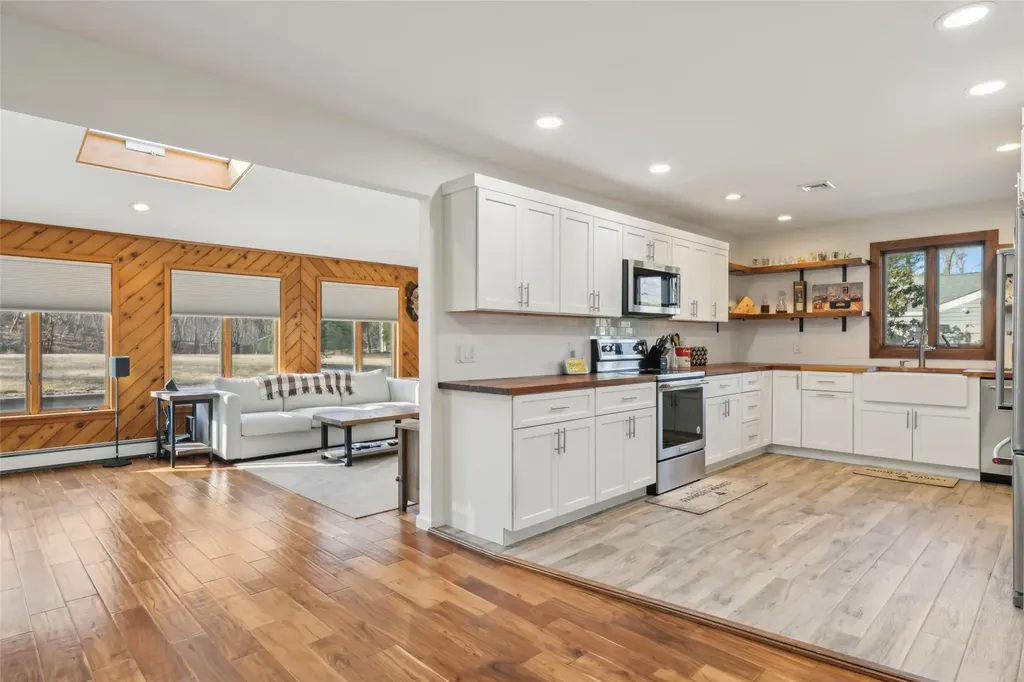 8 Rustic Road Yaphank NY 11980