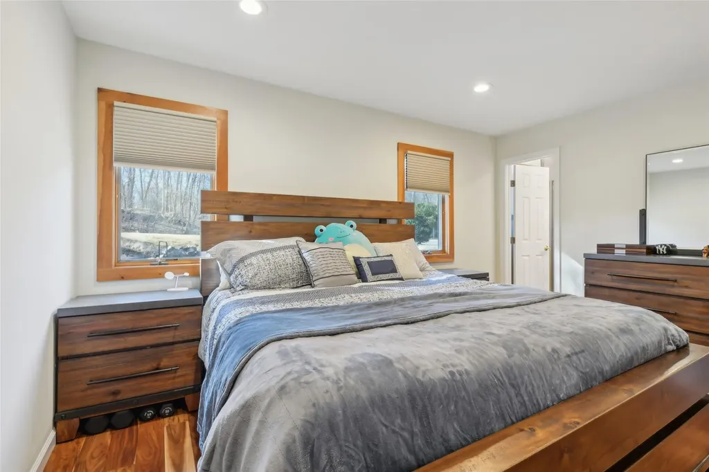 8 Rustic Road Yaphank NY 11980
