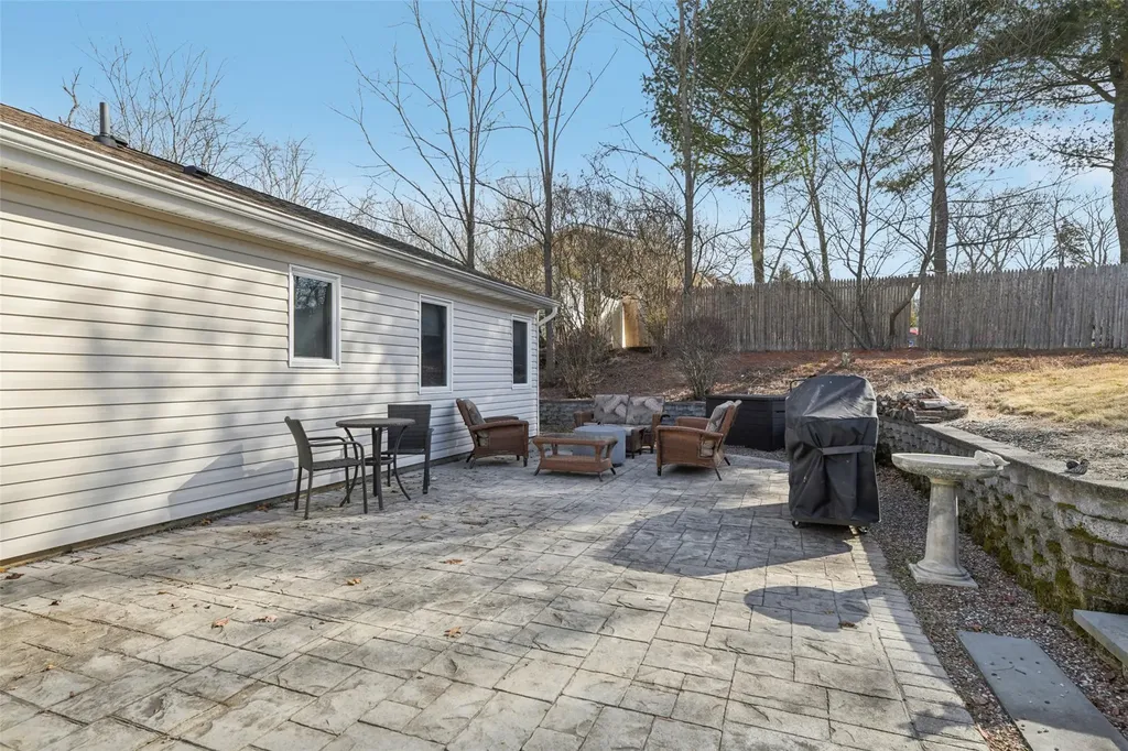 8 Rustic Road Yaphank NY 11980
