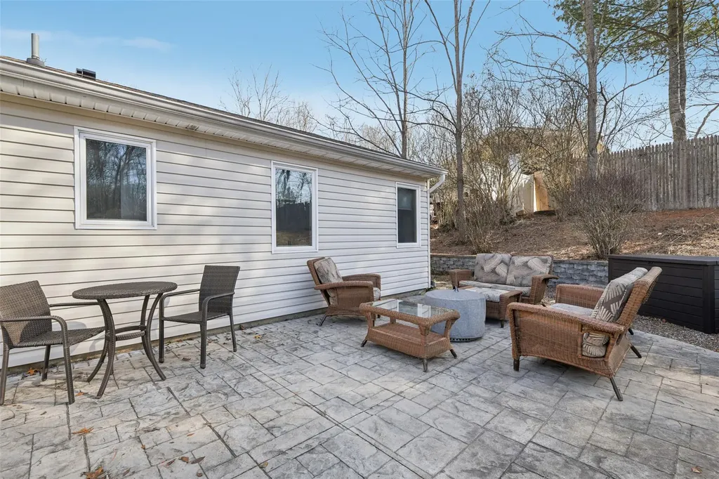8 Rustic Road Yaphank NY 11980