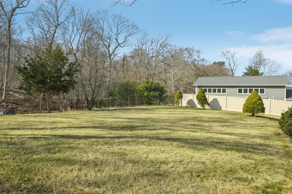 8 Rustic Road Yaphank NY 11980