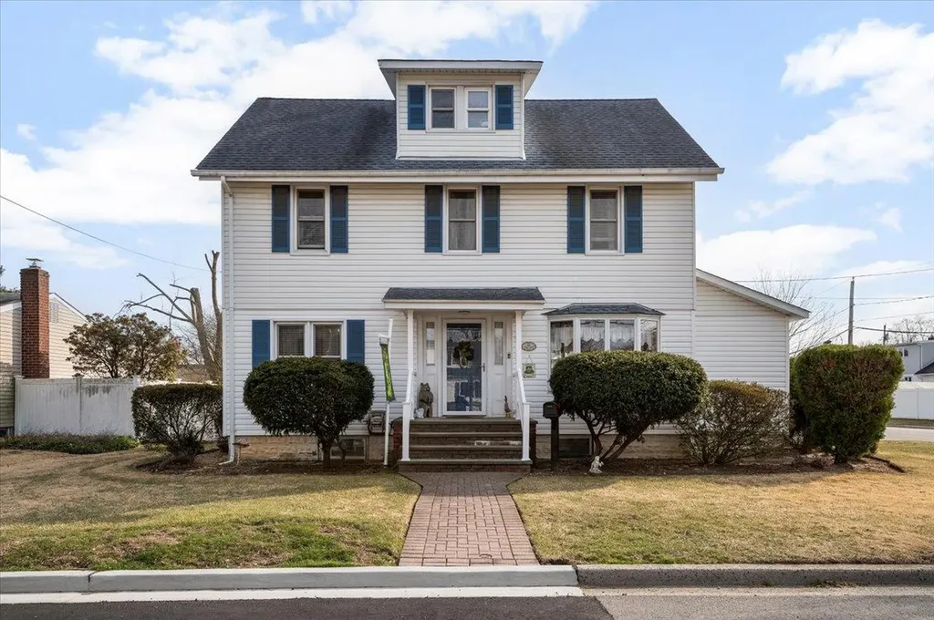 38 Alice Court Bethpage NY 11714