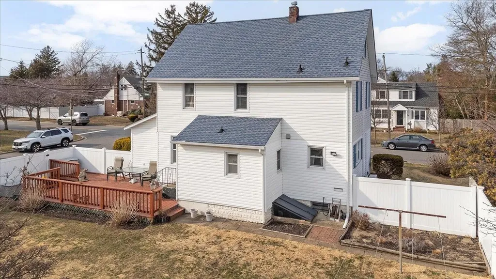 38 Alice Court Bethpage NY 11714