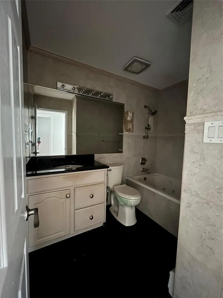 102 Wedgewood Drive Coram NY 11727