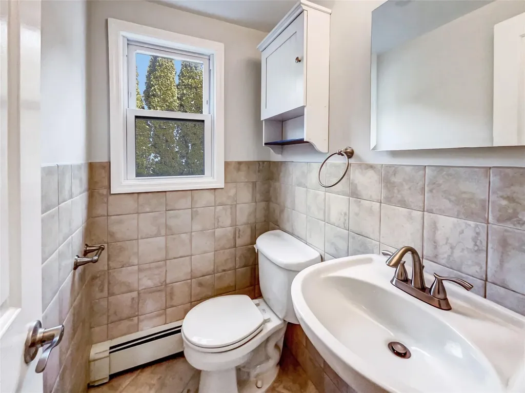 1 Charter Lane Smithtown NY 11787