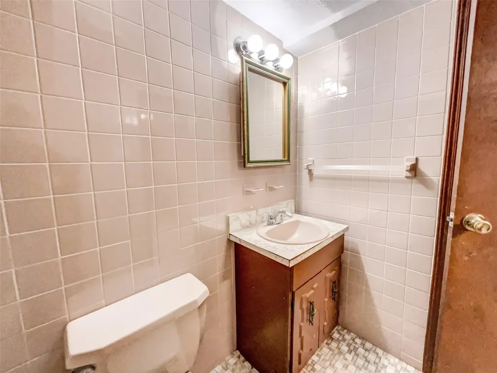 1 Charter Lane Smithtown NY 11787