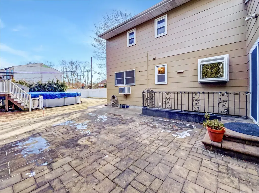 1 Charter Lane Smithtown NY 11787