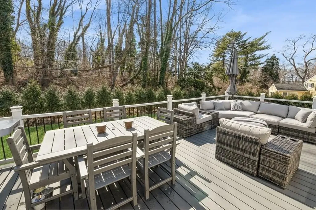 6 Daniel Drive Glen Cove NY 11542