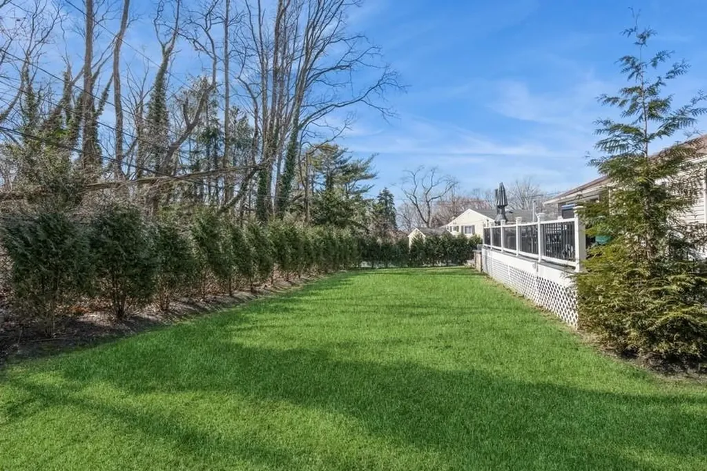 6 Daniel Drive Glen Cove NY 11542