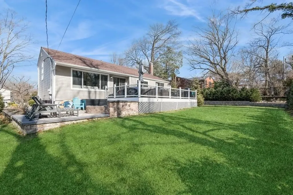 6 Daniel Drive Glen Cove NY 11542
