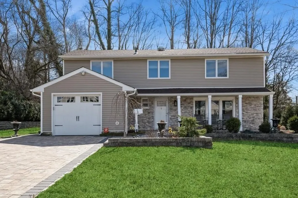 6 Daniel Drive Glen Cove NY 11542