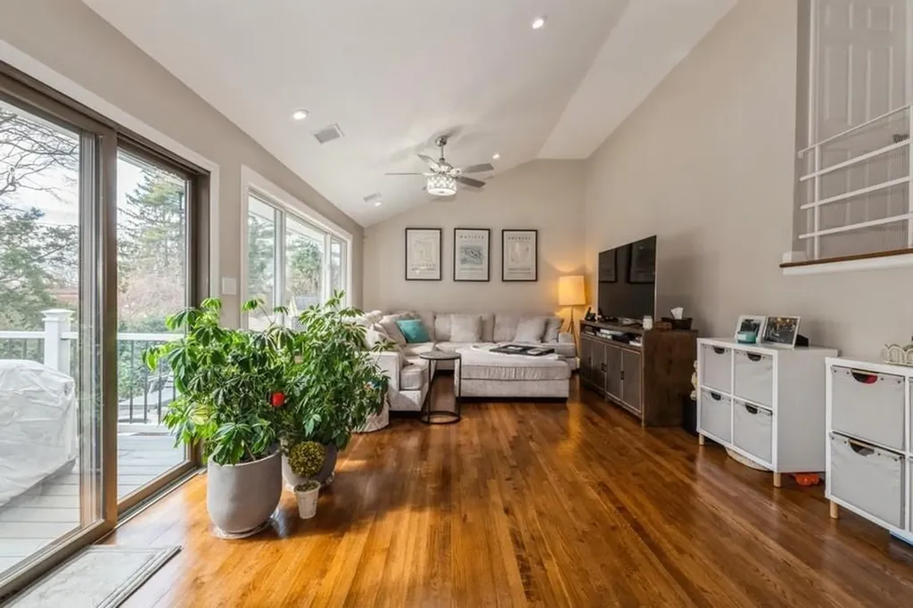 6 Daniel Drive Glen Cove NY 11542