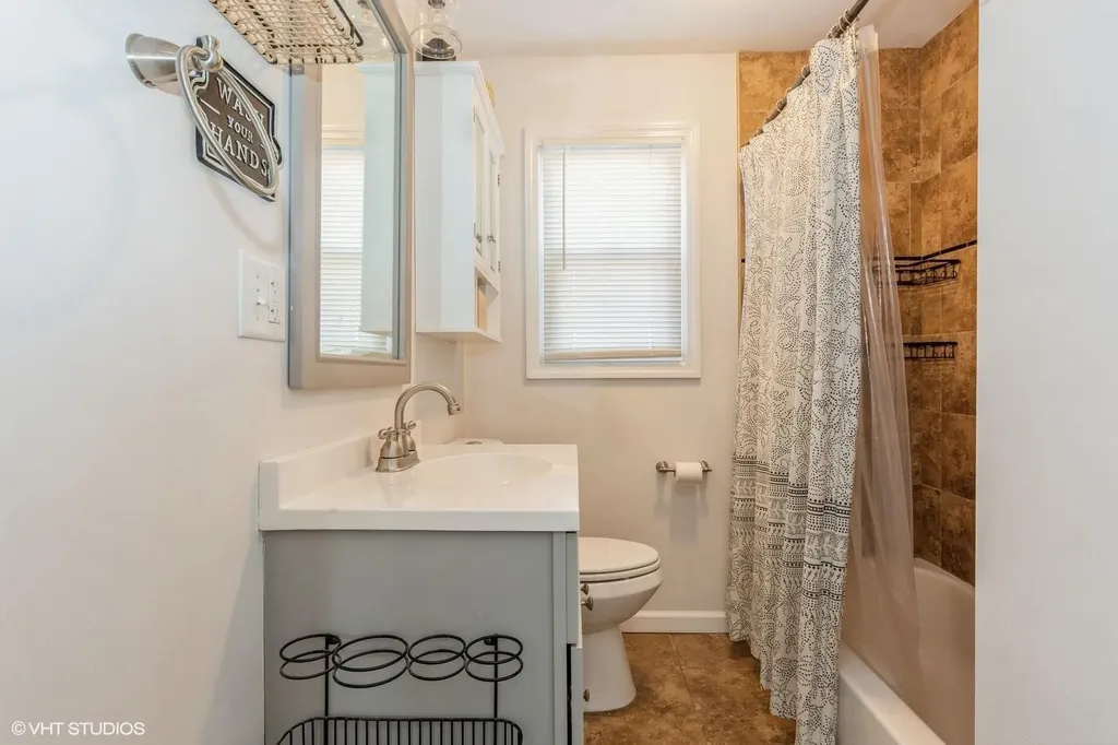 81 Everett Street Patchogue NY 11772
