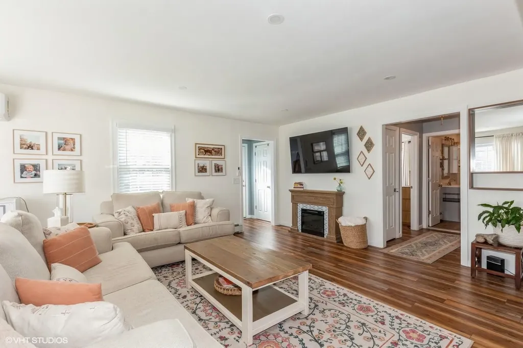 81 Everett Street Patchogue NY 11772