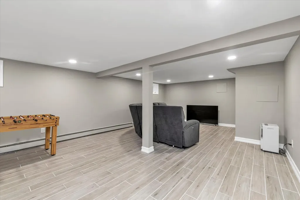 903 Alan Drive Wantagh NY 11793
