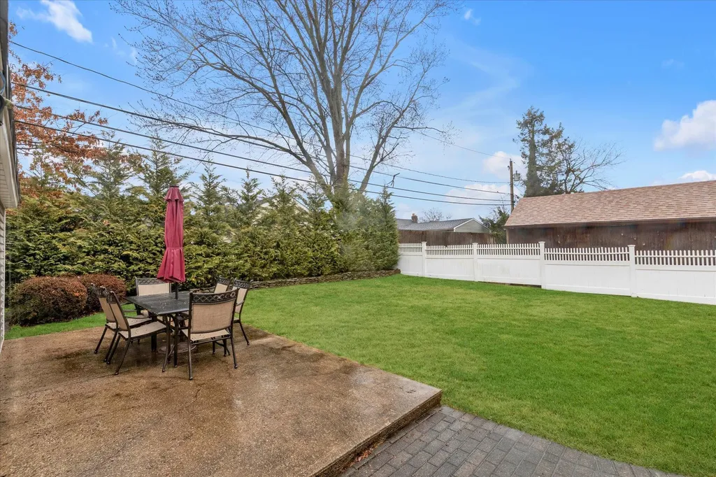 903 Alan Drive Wantagh NY 11793